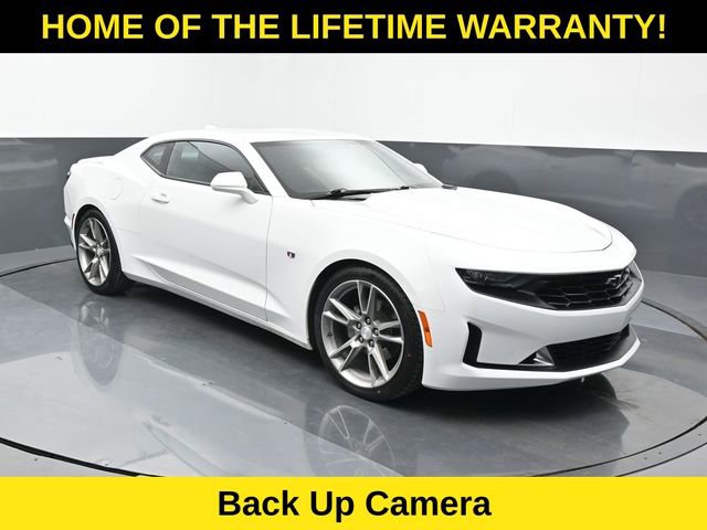 Used 2021 Chevrolet Camaro LT w/ RS Package RWD image 8