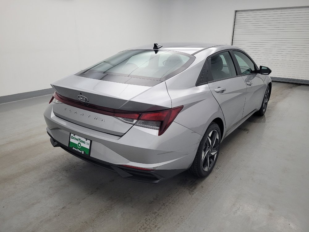 Used 2023 Hyundai Elantra SEL w/ Convenience Package FWD image 9