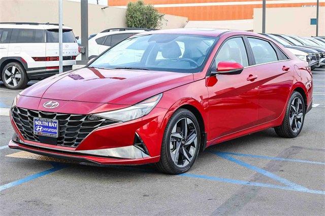 Certified 2023 Hyundai Elantra Limited image 3