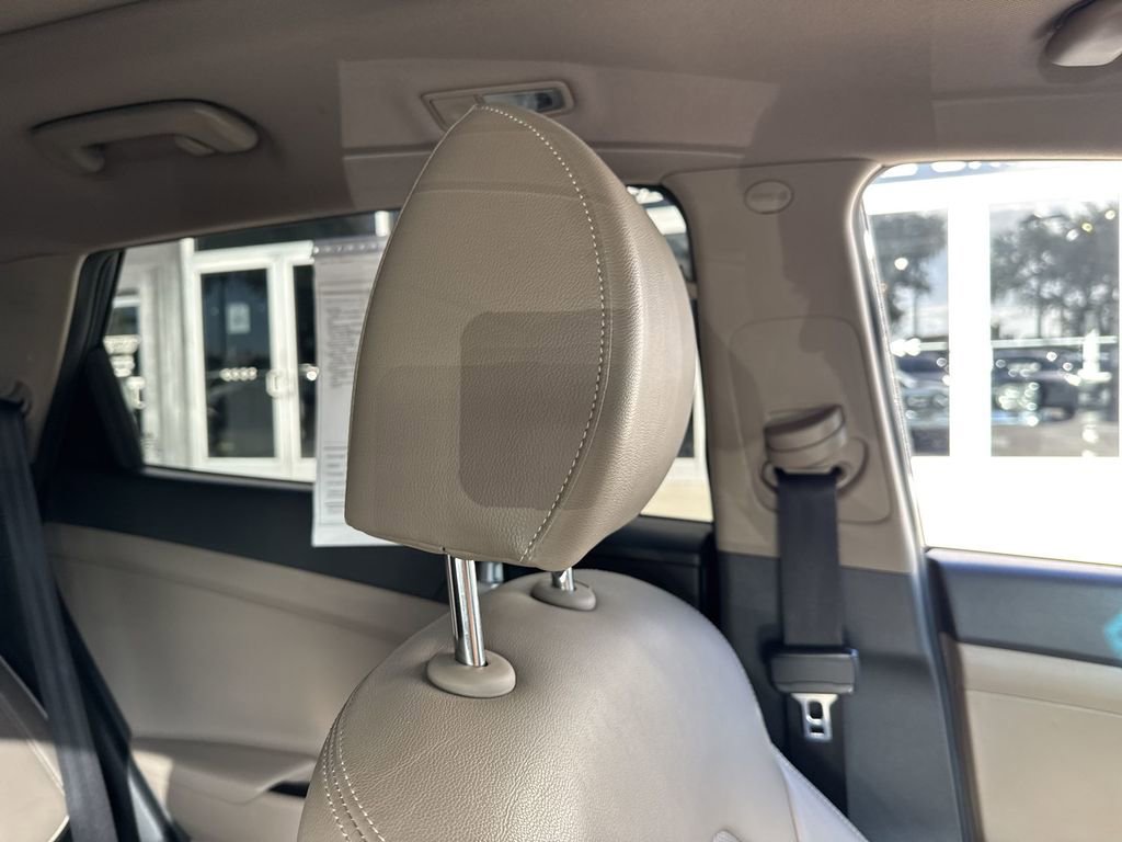 Used 2019 Hyundai Tucson Ultimate w/ Cargo Package image 21