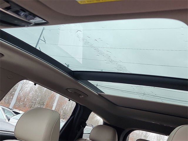 Certified 2022 Hyundai Santa Fe SEL w/ Convenience + Premium Package image 19