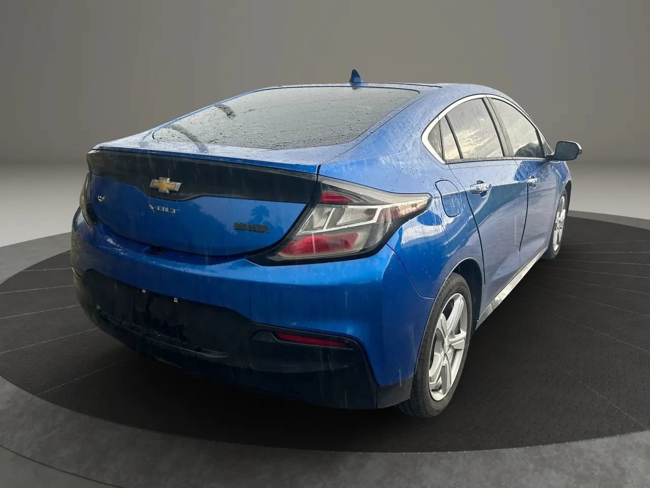 Used 2018 Chevrolet Volt LT w/ Comfort Package FWD image 5