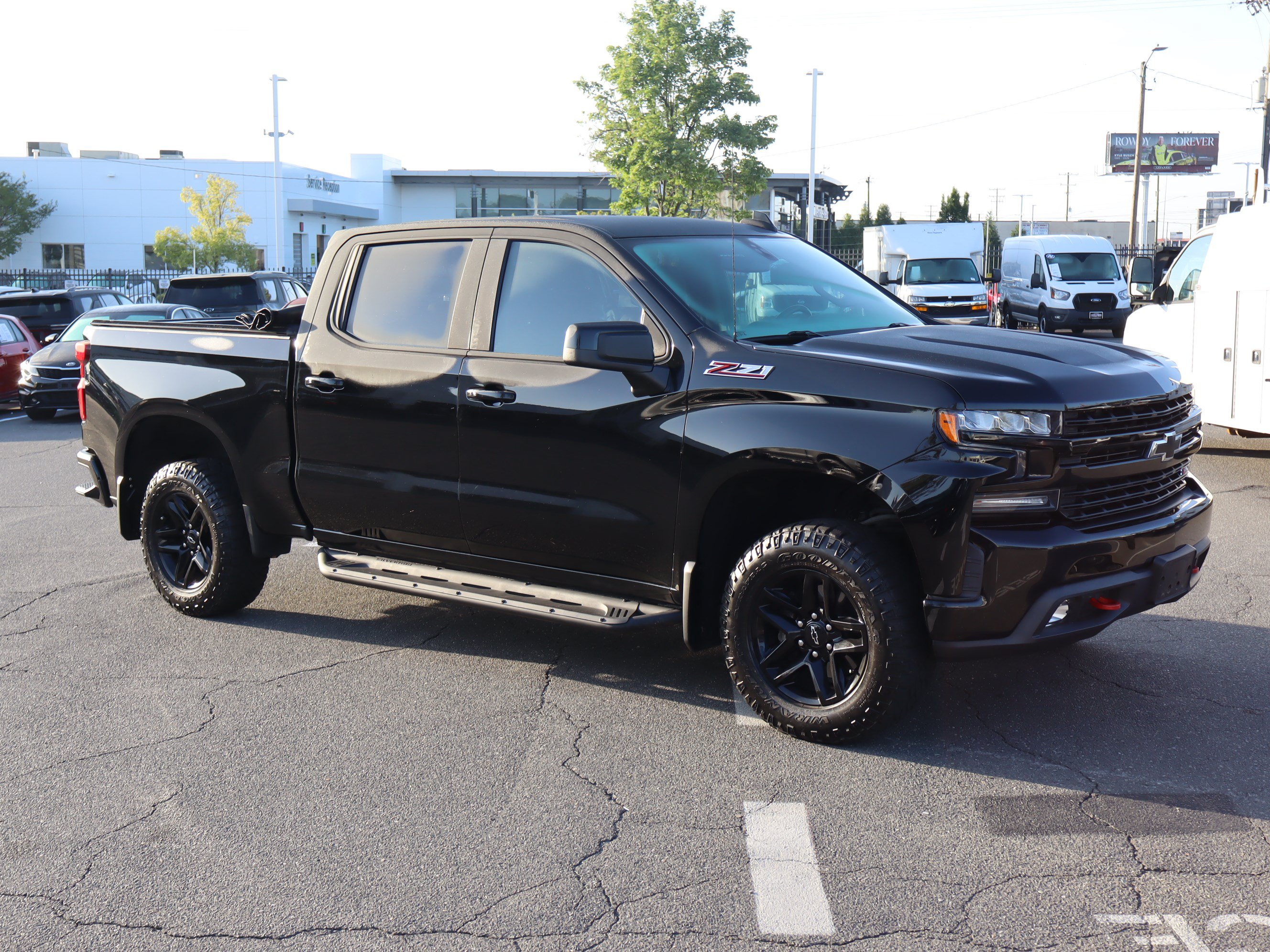 Used 2019 Chevrolet Silverado 1500 LT Trail Boss AWD/4WD image 2