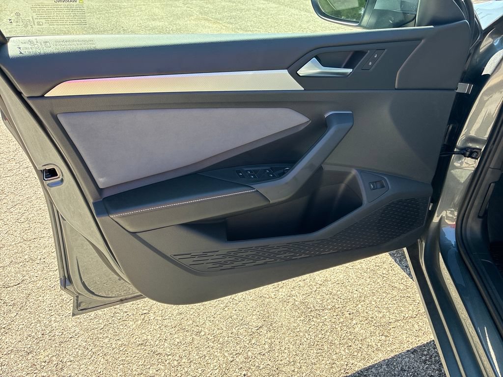 New 2026 Volkswagen Jetta SE FWD image 10