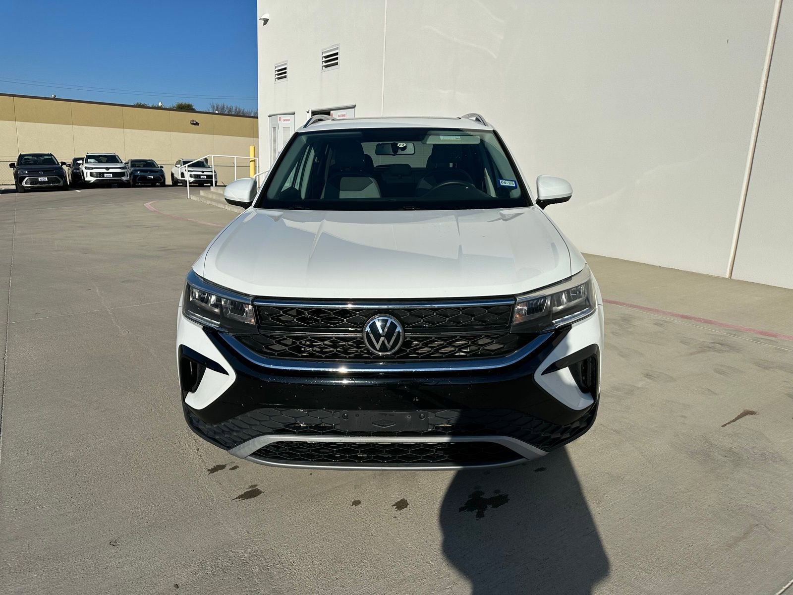 Used 2022 Volkswagen Taos SE w/ Panoramic Sunroof Package video 2