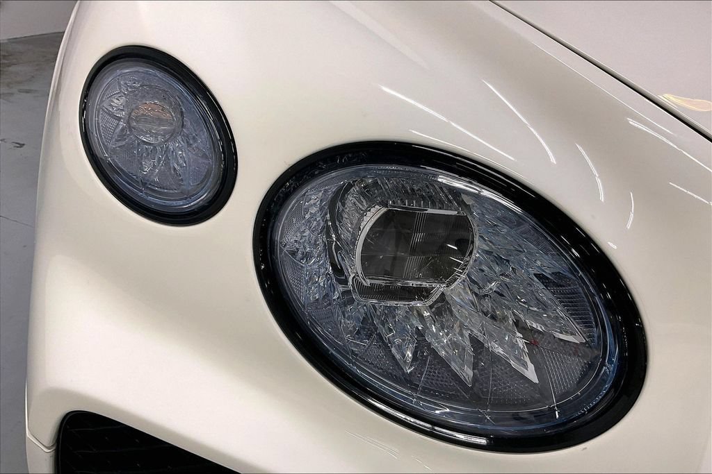 Used 2022 Bentley Bentayga AWD/4WD image 30