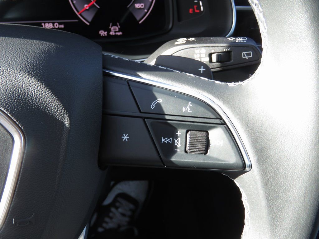 Used 2022 Audi Q8 Prestige image 23