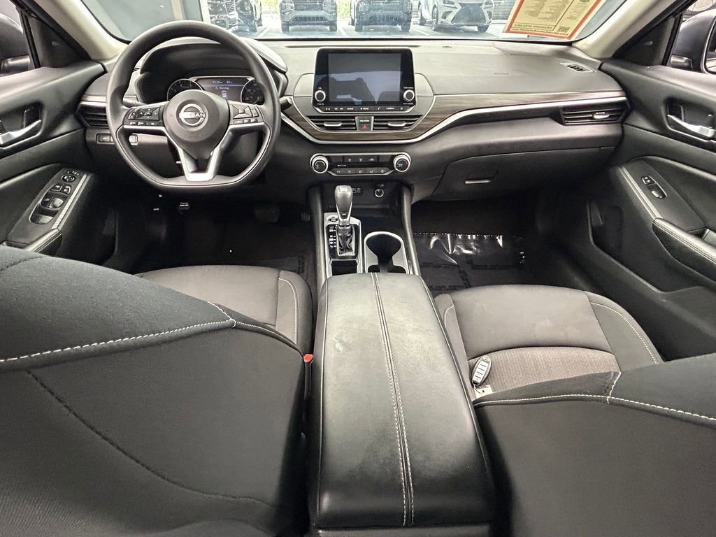 Used 2024 Nissan Altima 2.5 SV image 33
