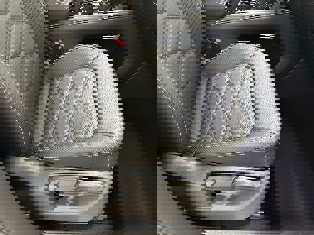 Used 2025 Volkswagen Atlas Cross Sport SE image 58