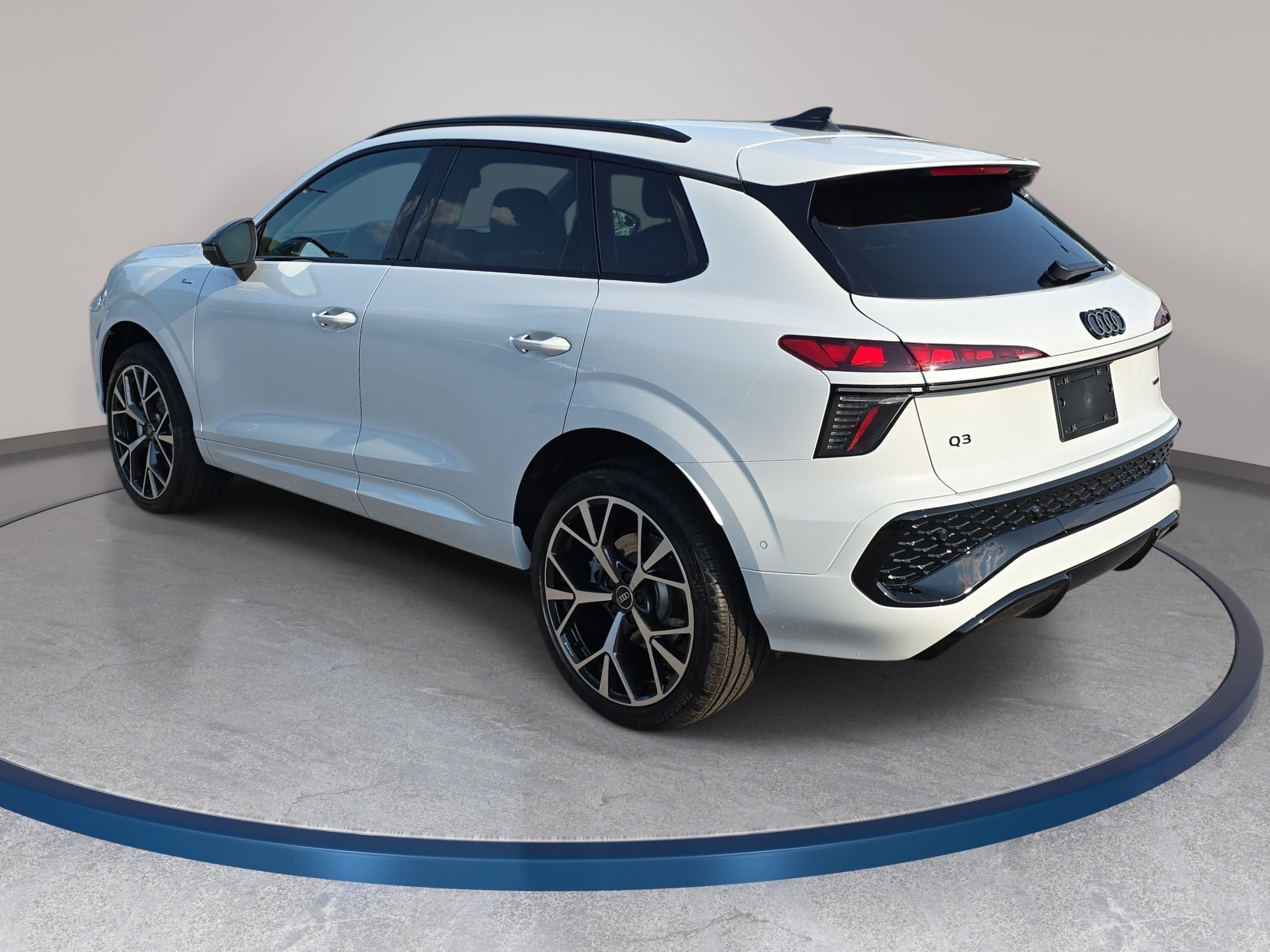 New 2026 Audi Q3 quattro 2.0T AWD/4WD image 7
