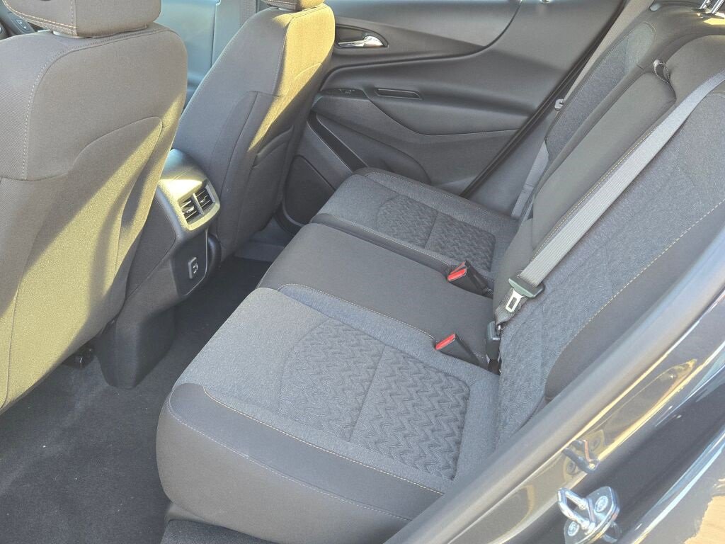 Used 2023 Chevrolet Equinox LT image 17