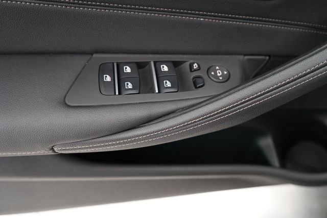Used 2023 BMW 530e xDrive w/ Convenience Package image 28