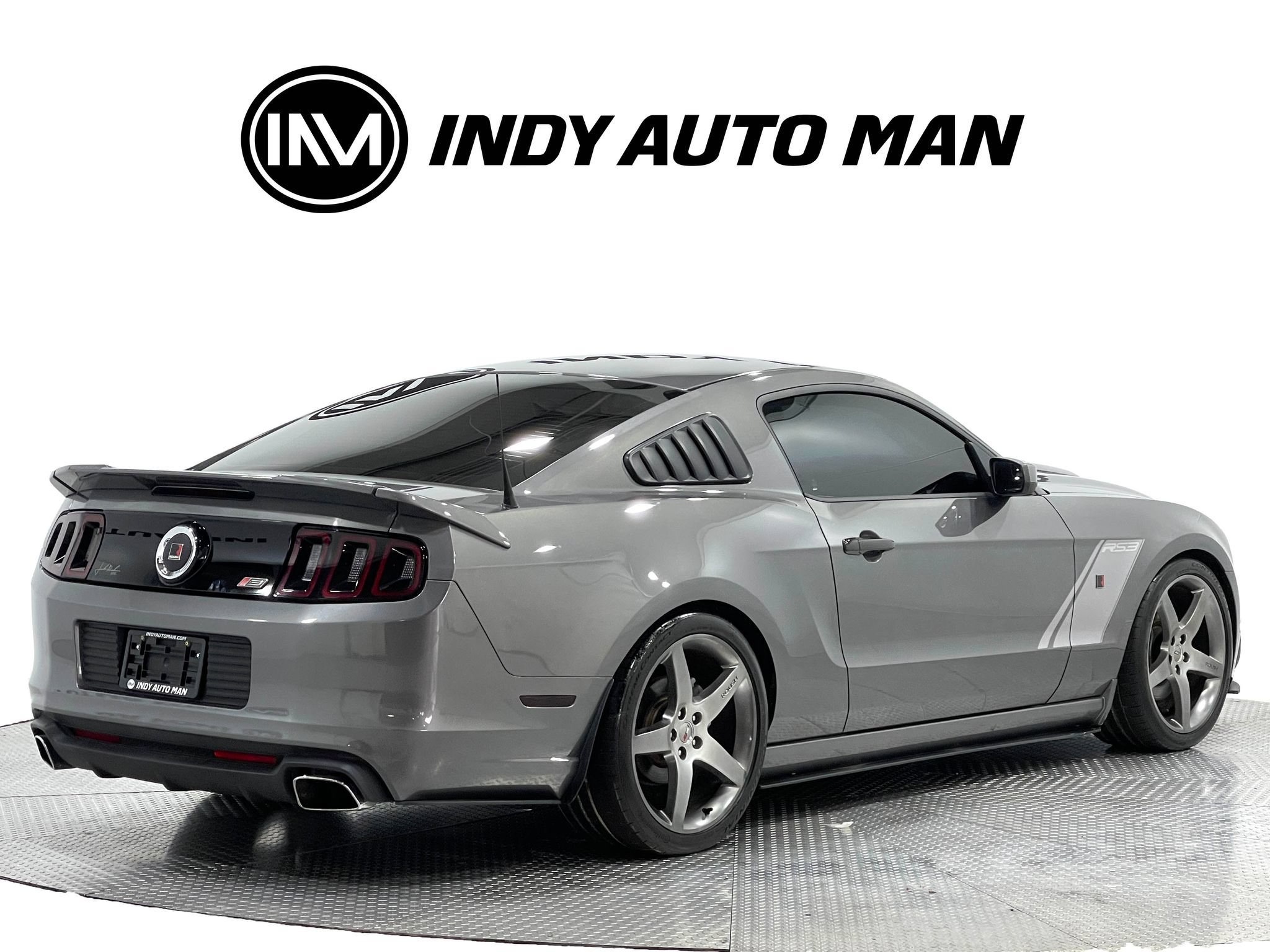 Used 2013 Ford Mustang GT RWD image 4