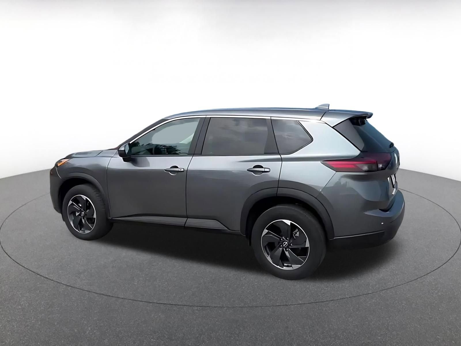 Used 2025 Nissan Rogue SV AWD/4WD image 10