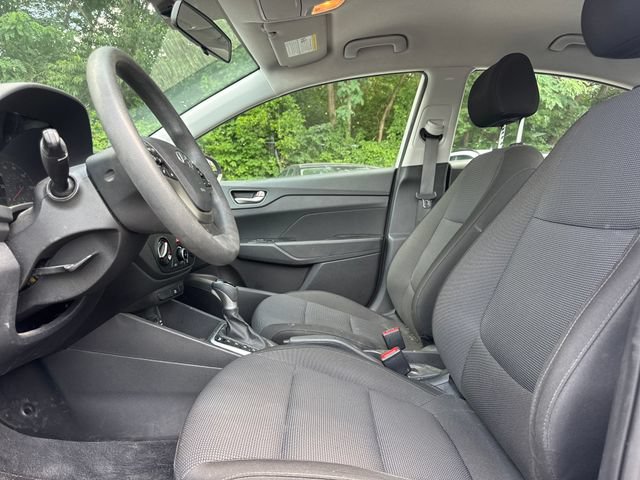 Used 2022 Hyundai Accent SE FWD image 12