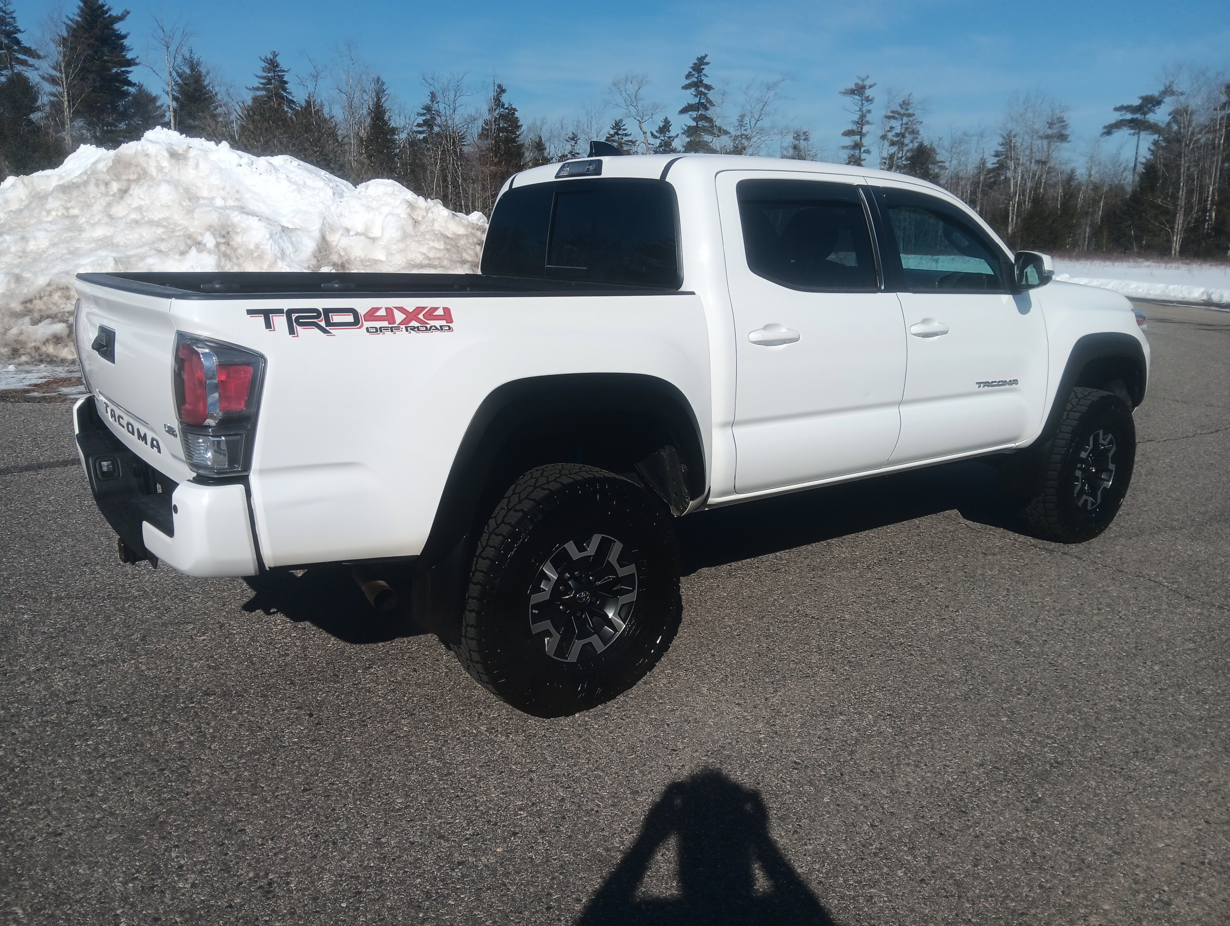 Used 2020 Toyota Tacoma TRD Off-Road w/ Technology Package image 5