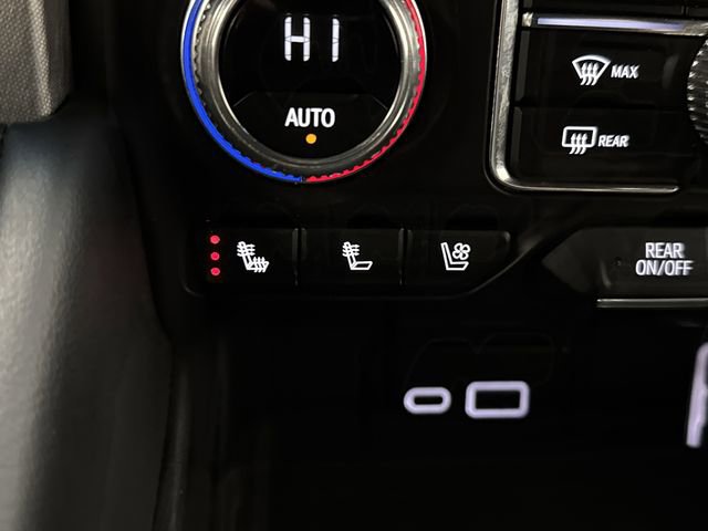 Used 2024 GMC Yukon XL SLT image 7