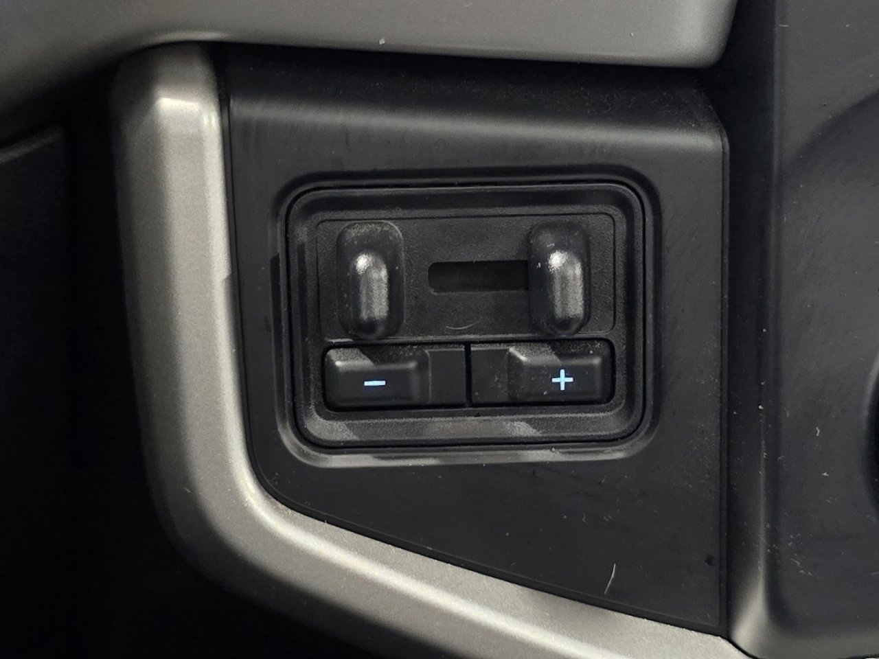 Used 2022 Ford Expedition Max XLT image 12