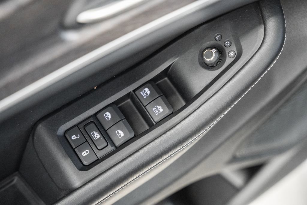 Certified 2023 Jeep Grand Cherokee Limited w/ Black Appearance Package image 42