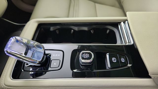 New 2026 Volvo XC90 T8 Ultra AWD/4WD image 17