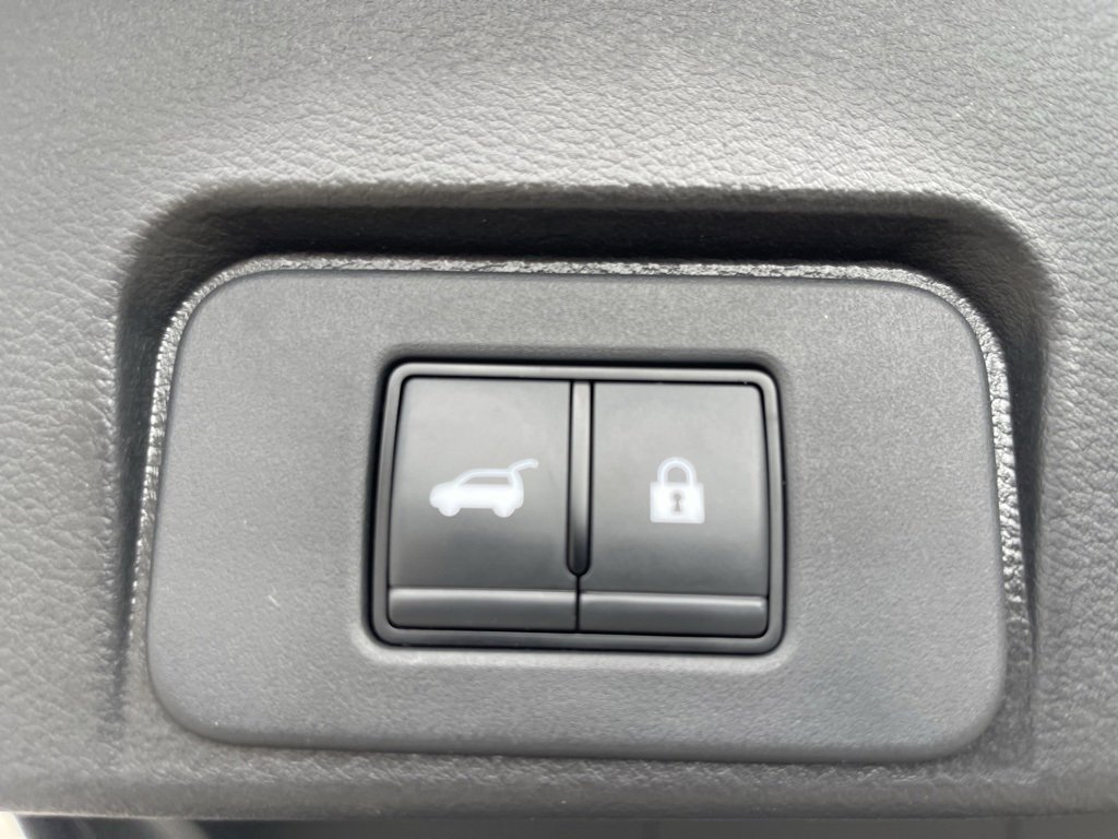 Used 2023 Nissan Rogue SL w/ SL Premium Package image 34