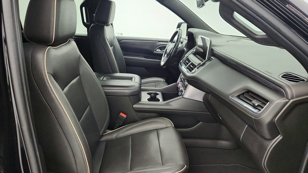 Used 2022 GMC Yukon XL SLT w/ SLT Premium Package image 26