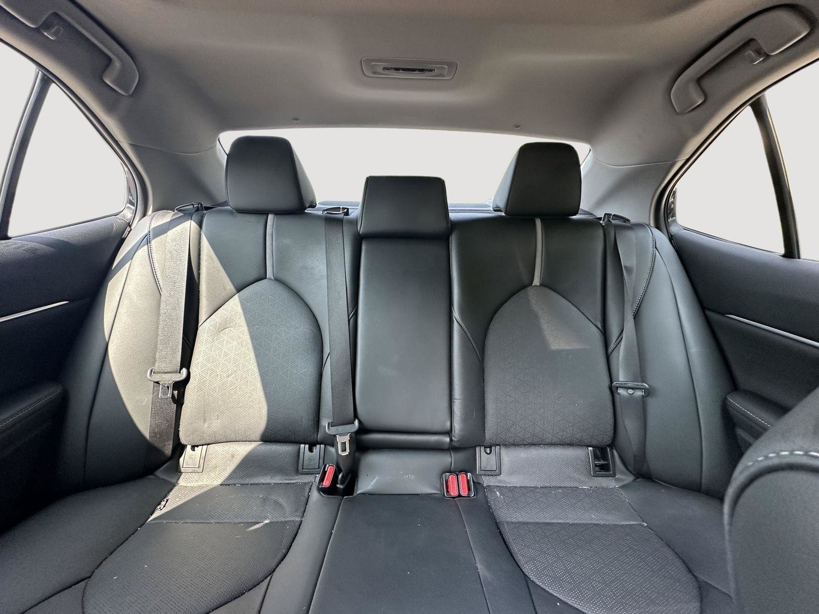Used 2021 Toyota Camry XSE FWD image 13