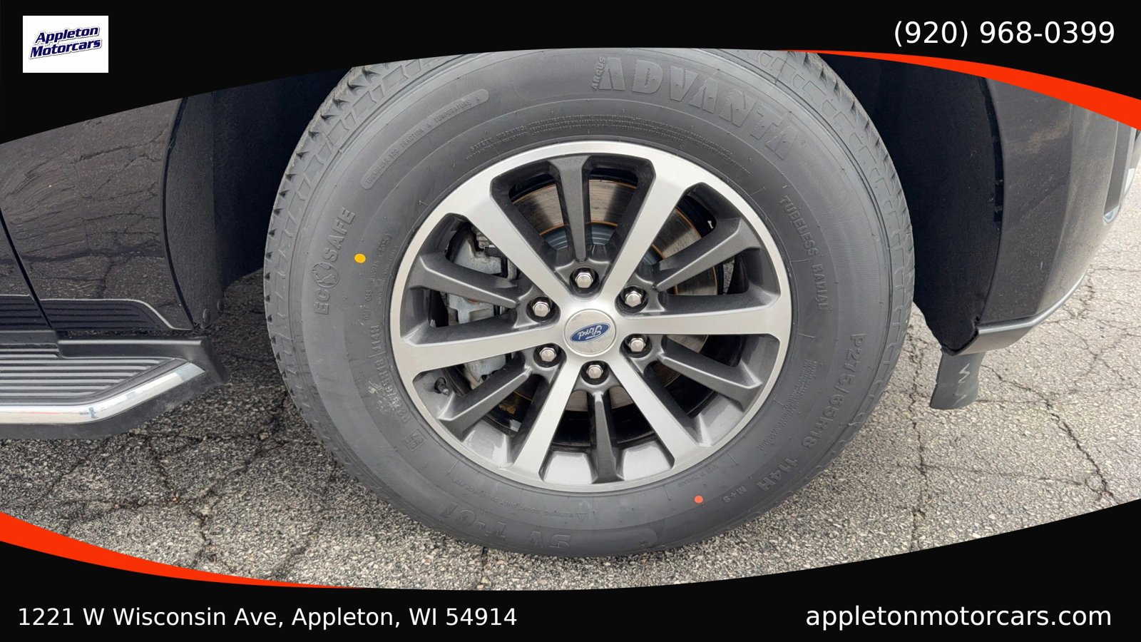 Used 2019 Ford Expedition XLT w/ Equipment Group 202A AWD/4WD image 19