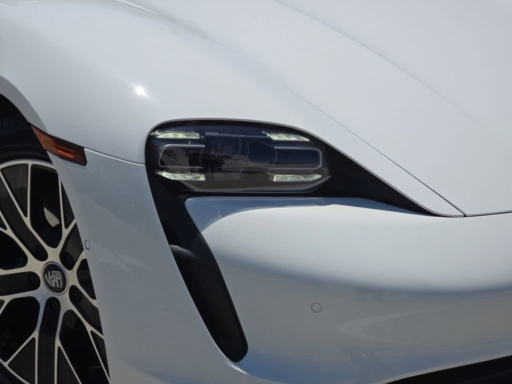 Used 2021 Porsche Taycan RWD image 34