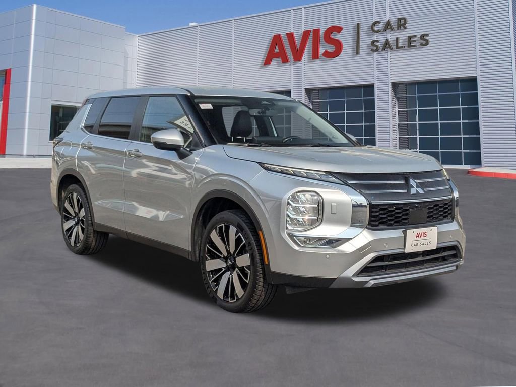 Used 2025 Mitsubishi Outlander SE AWD/4WD image 9
