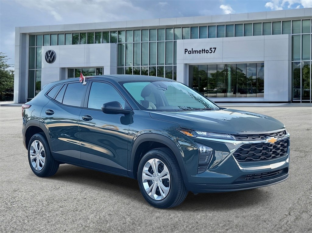 Used 2026 Chevrolet Trax LS image 3