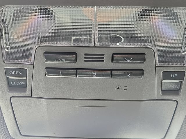 Certified 2019 Toyota Highlander SE w/ Nightshade Edition AWD/4WD image 22