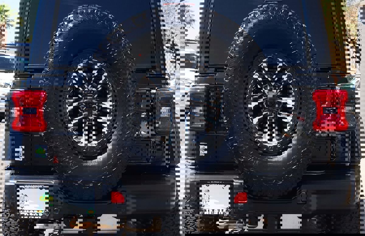 Used 2024 Jeep Wrangler Unlimited Rubicon 392 image 22