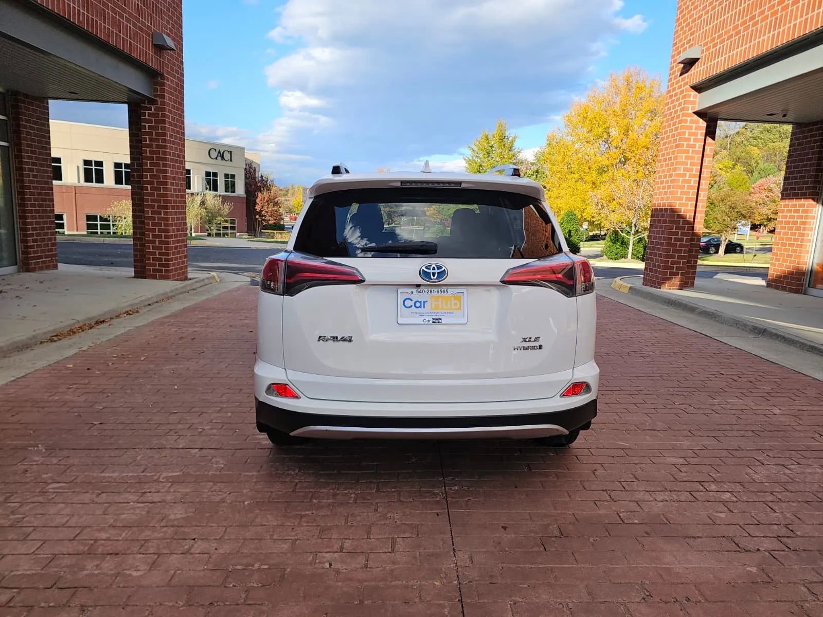 Used 2016 Toyota RAV4 XLE image 5