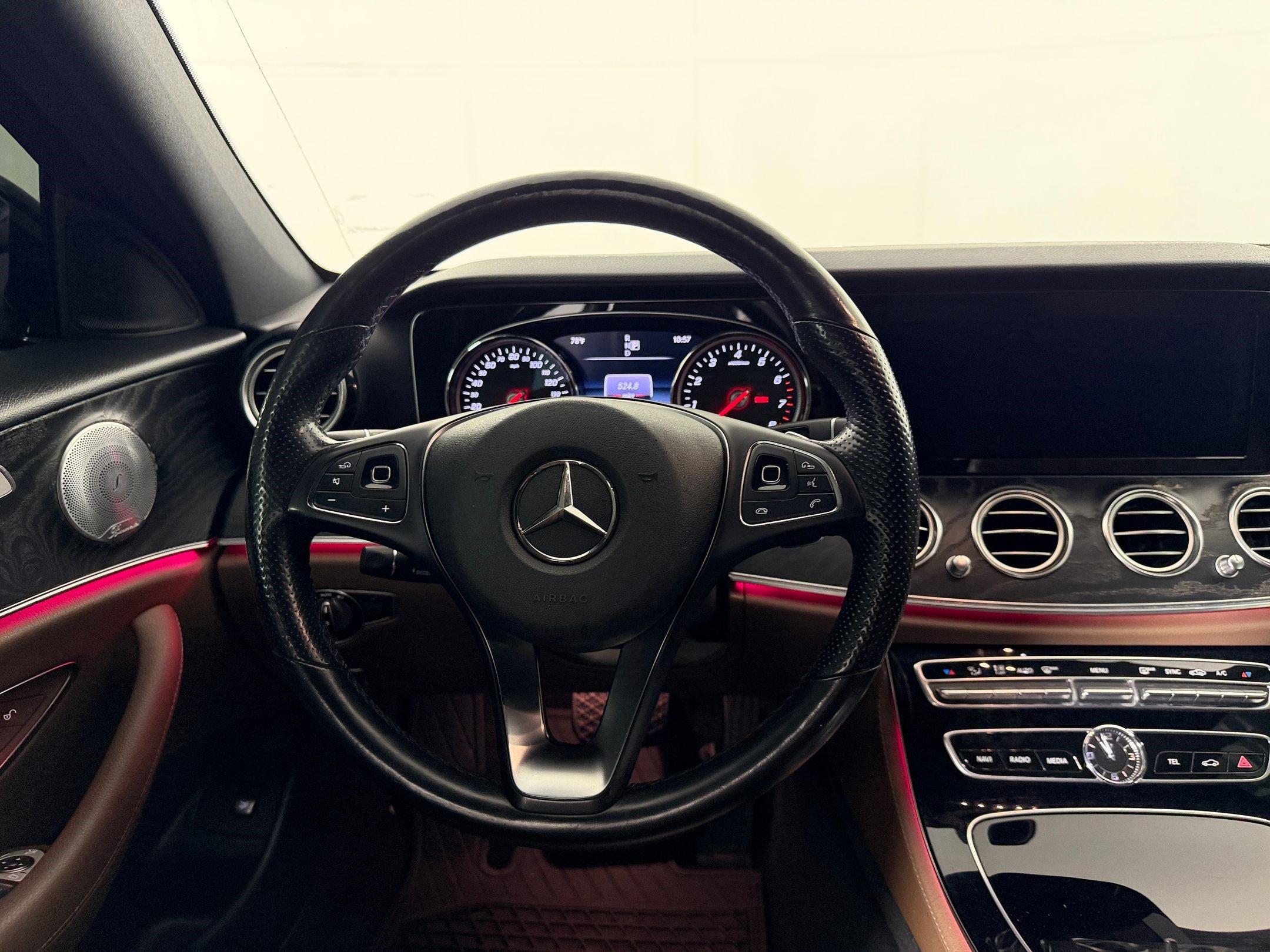 Used 2017 Mercedes-Benz E 300 4MATIC image 23