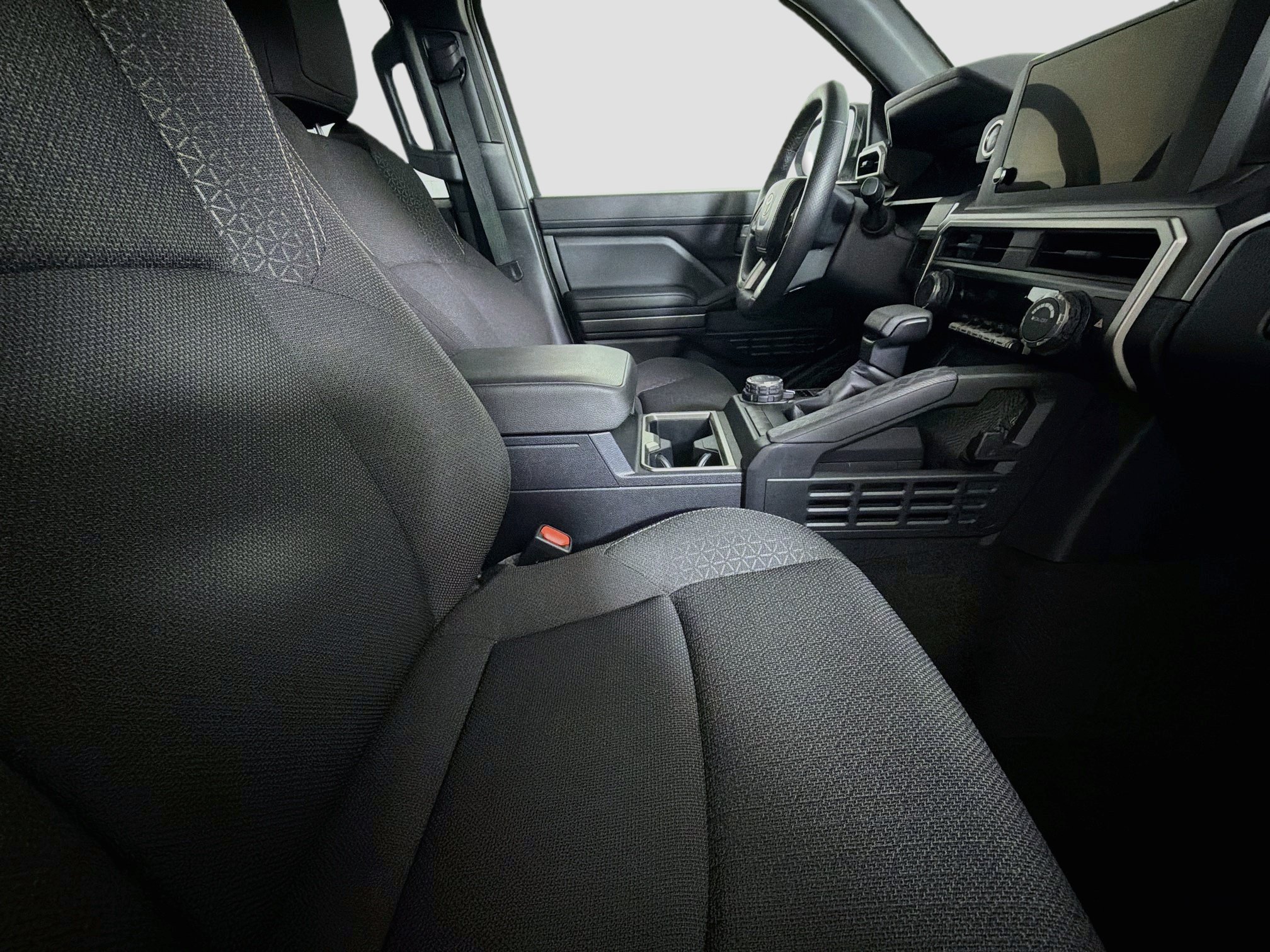 Used 2025 Toyota 4Runner SR5 AWD/4WD image 29