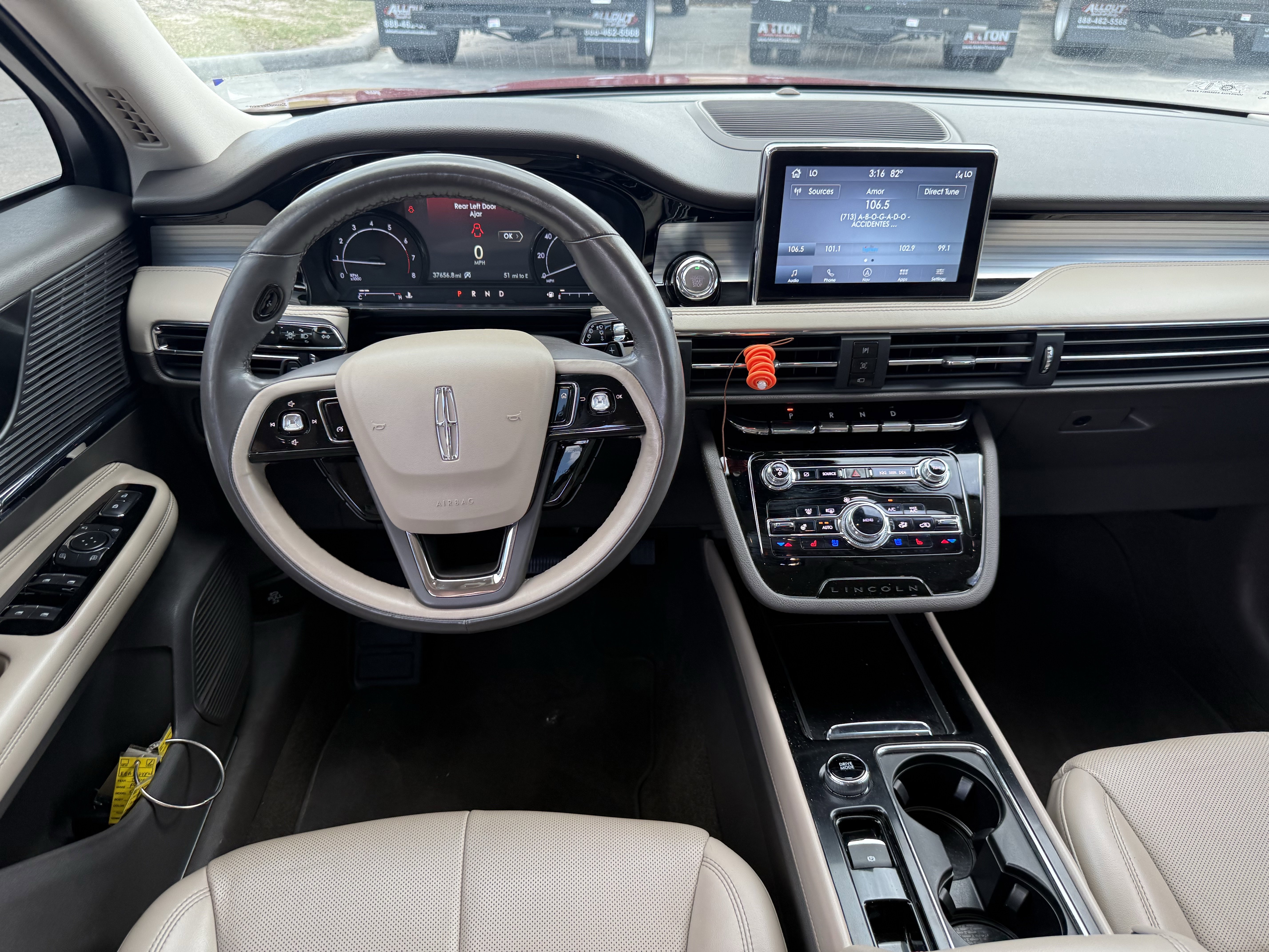 Used 2022 Lincoln Corsair FWD w/ Premium Package image 14