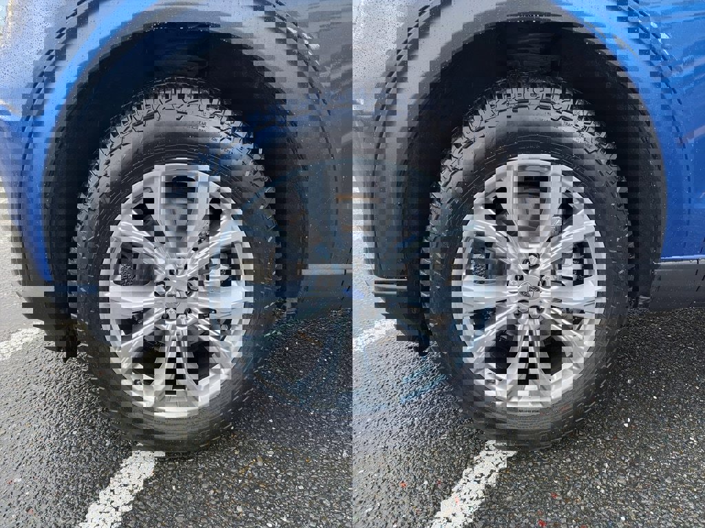 Used 2022 Ford Explorer Limited image 2