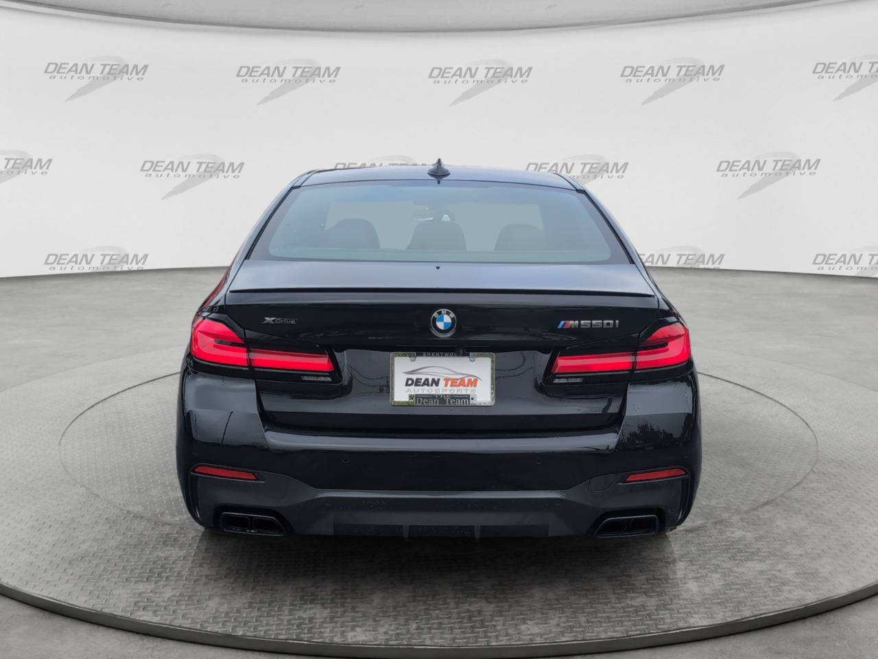 Used 2022 BMW M550i xDrive w/ Executive Package AWD/4WD image 6