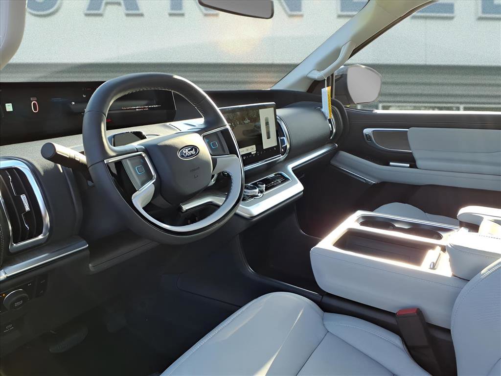 New 2025 Ford Expedition Platinum w/ Platinum Ultimate Package image 9