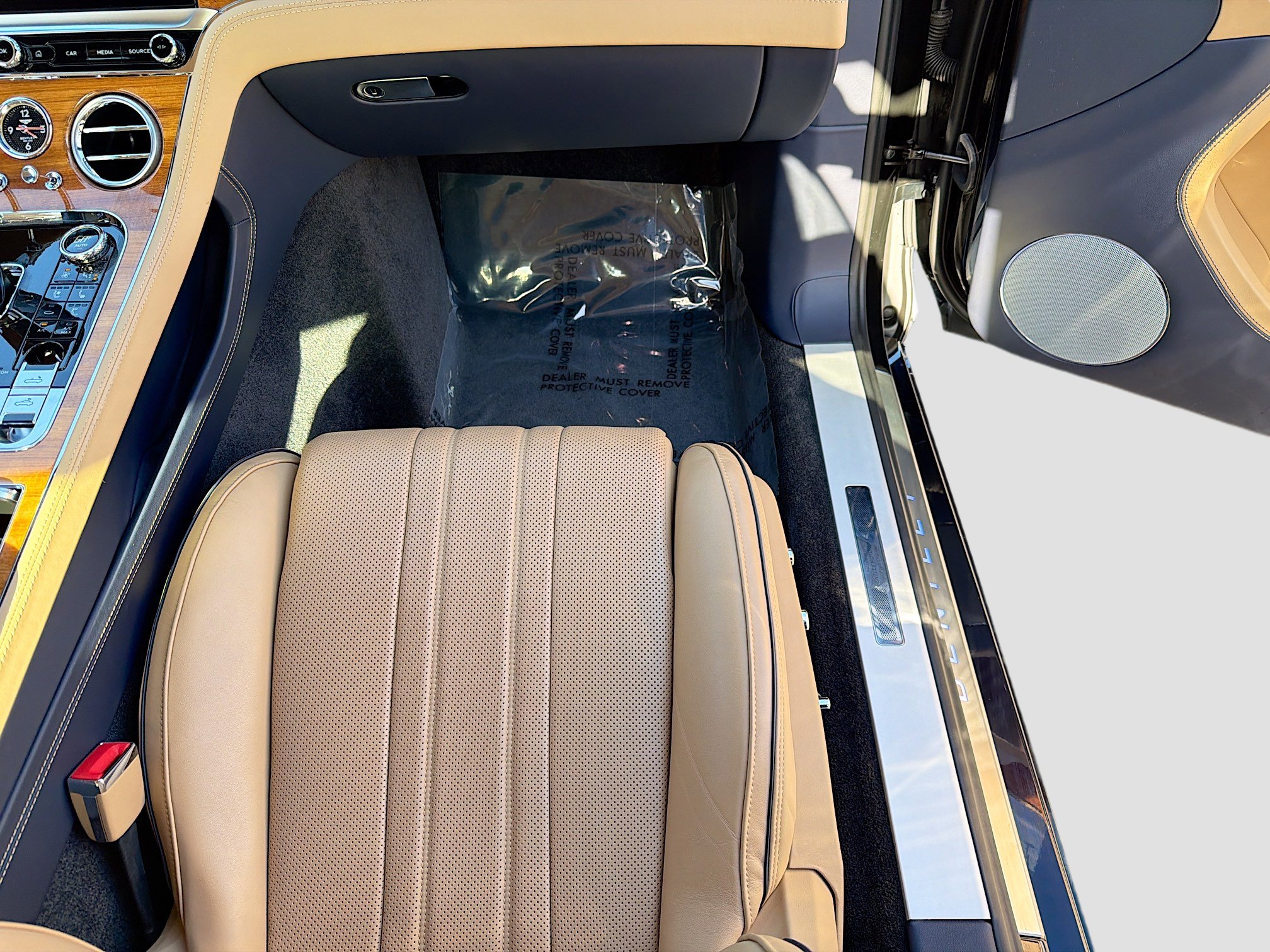 Used 2021 Bentley Continental GT image 18