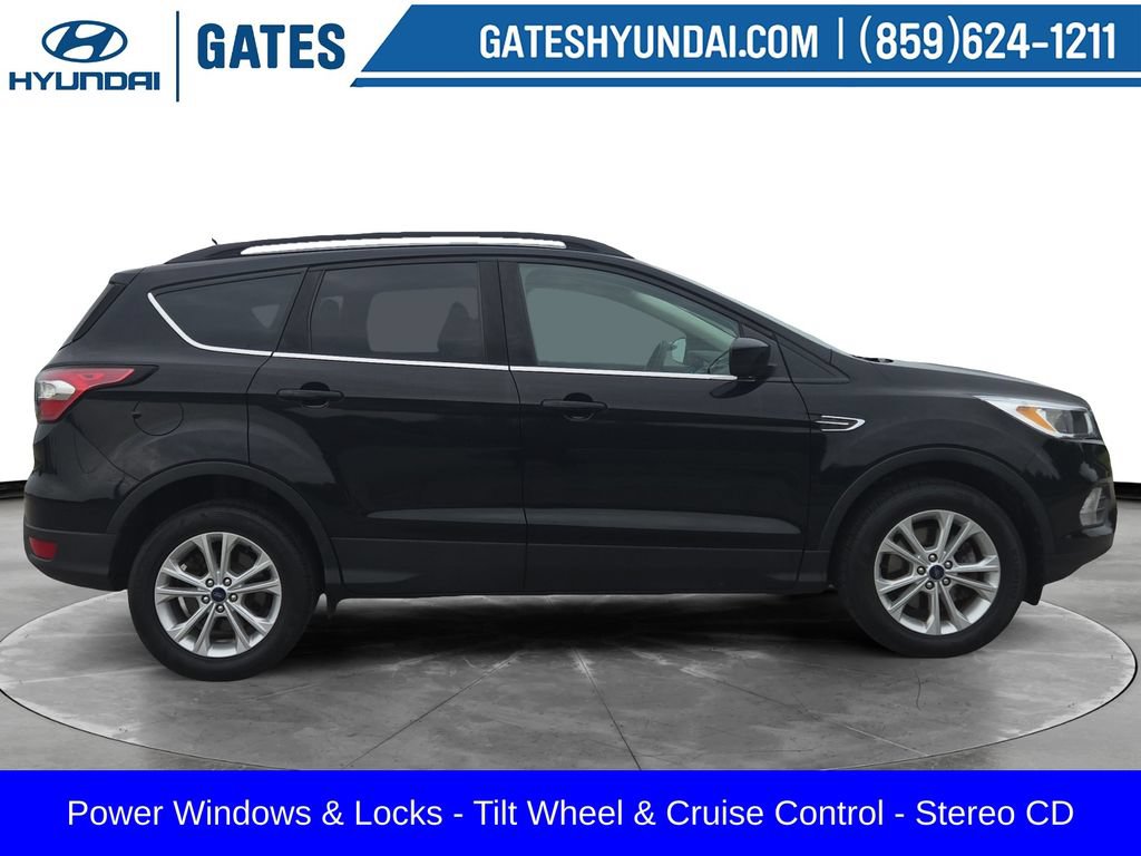 Used 2018 Ford Escape SE AWD/4WD image 3