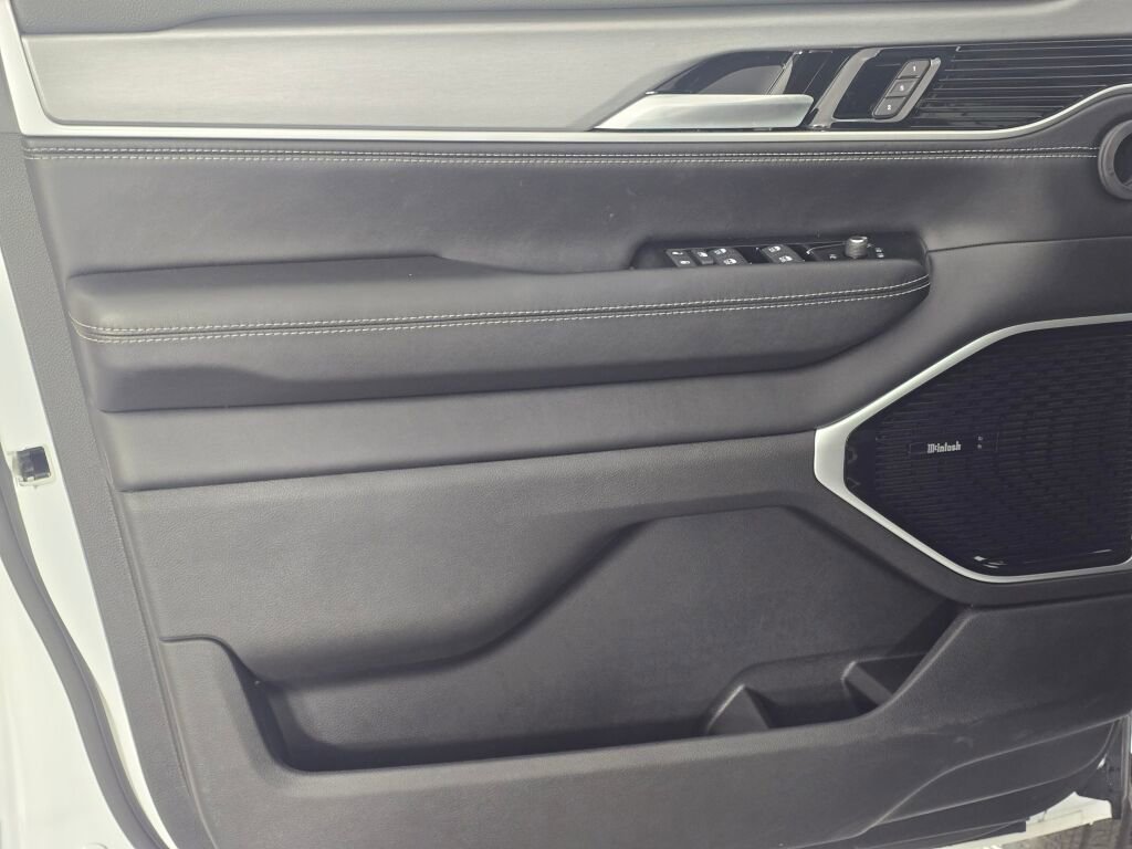 New 2026 Jeep Grand Wagoneer Limited image 31