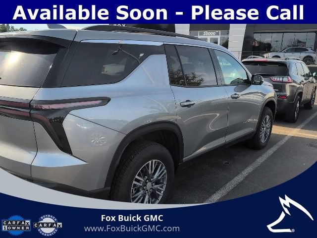 Used 2025 Chevrolet Traverse LT w/ Driver Confidence Package AWD/4WD image 4
