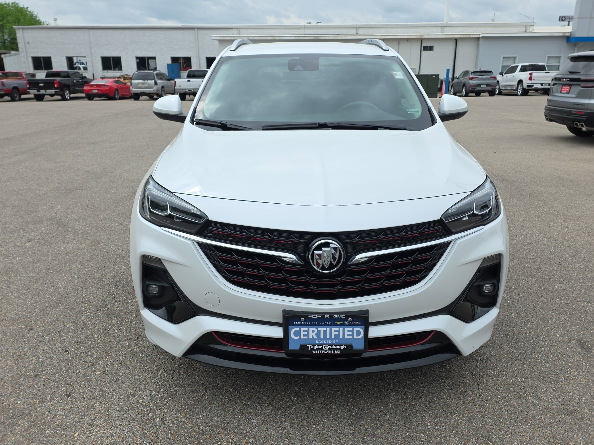 Certified 2022 Buick Encore GX Essence w/ Sport Touring Package image 3