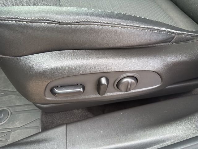 Used 2021 Buick Encore GX Preferred w/ Cold Weather Comfort Package image 13