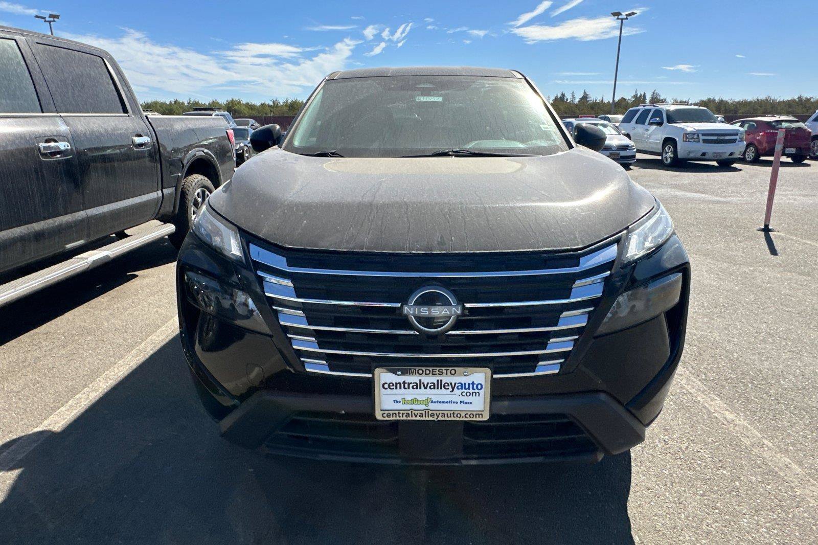 Certified 2025 Nissan Rogue SV AWD/4WD image 2