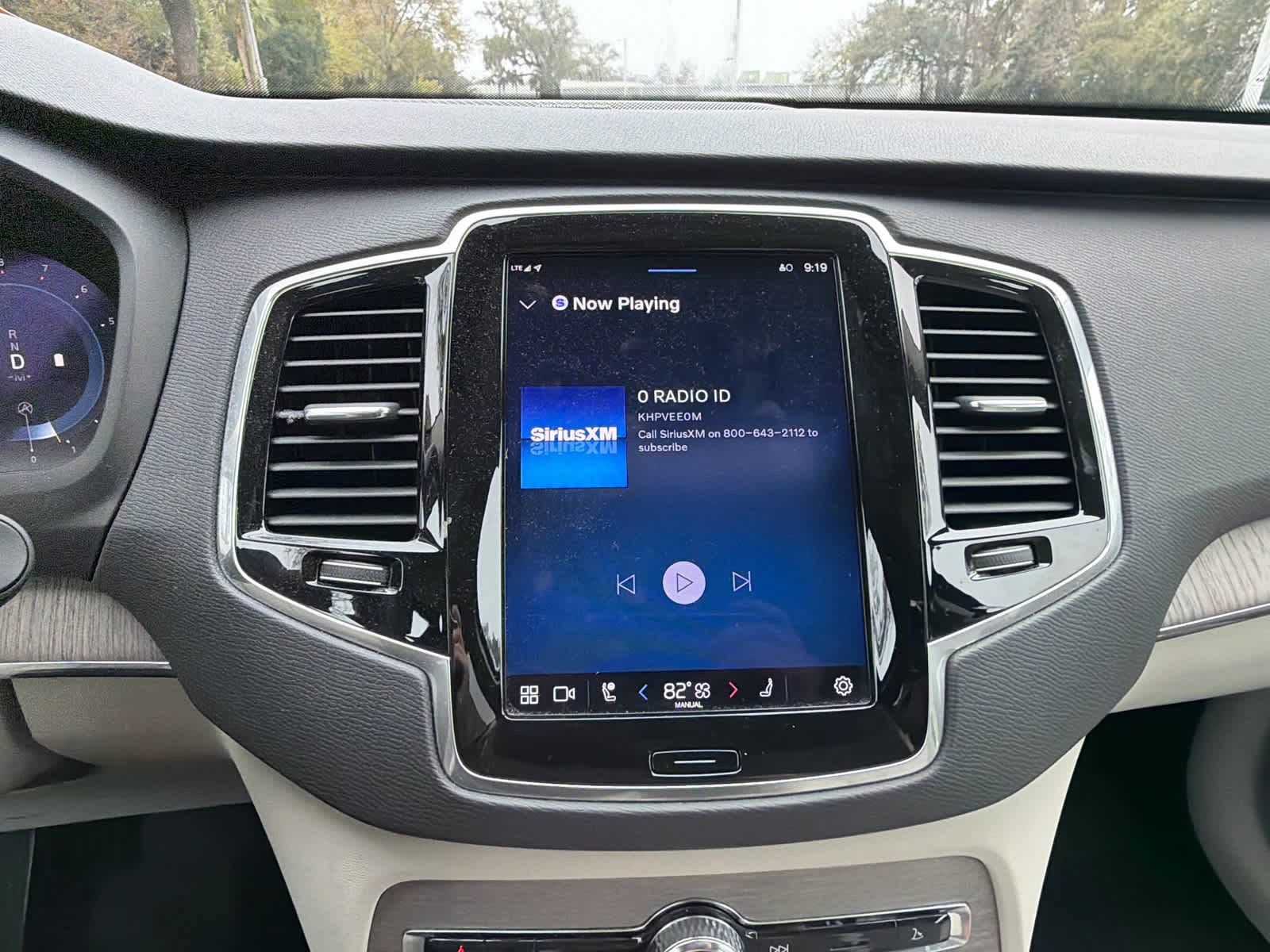 Used 2023 Volvo XC90 B5 Plus w/ Protection Package Premier image 32