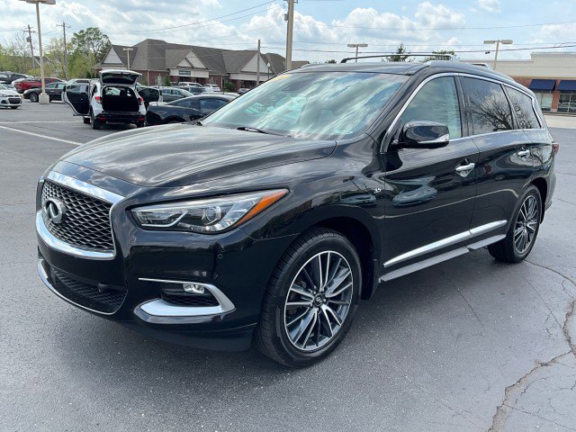 Used 2016 INFINITI QX60 Luxe w/ Deluxe Technology Package image 2