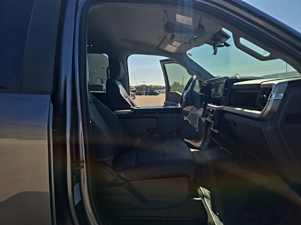 Used 2024 Ford F250 XL w/ STX Appearance Package AWD/4WD image 18